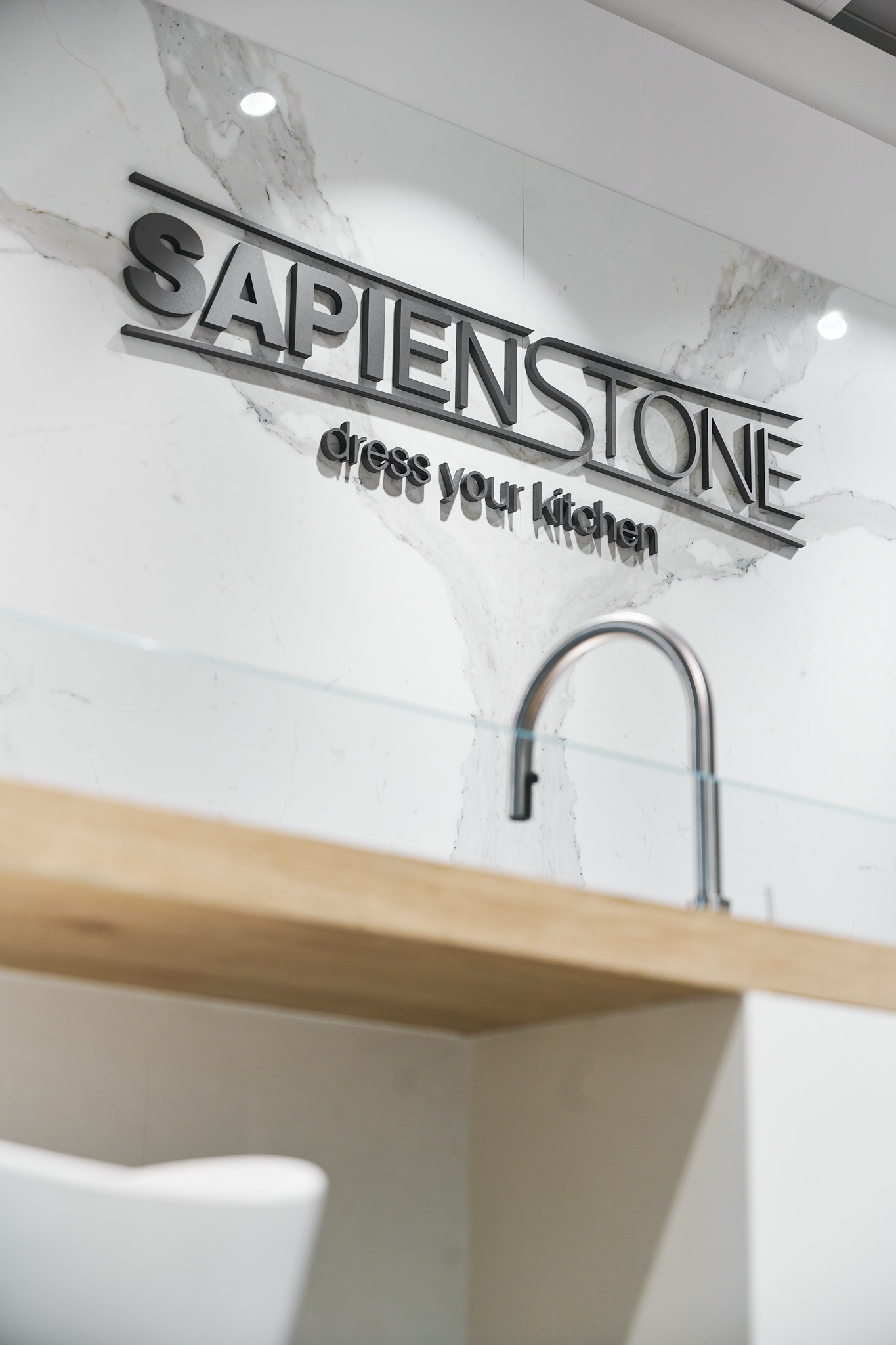 SapienStone refurbishes its Castellarano showroom