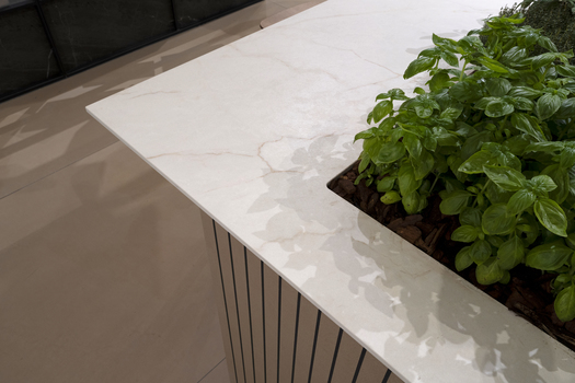 Sapienstone at the SICAM 2024 exhibition: Innovative design and cutting-edge surfaces for interior design