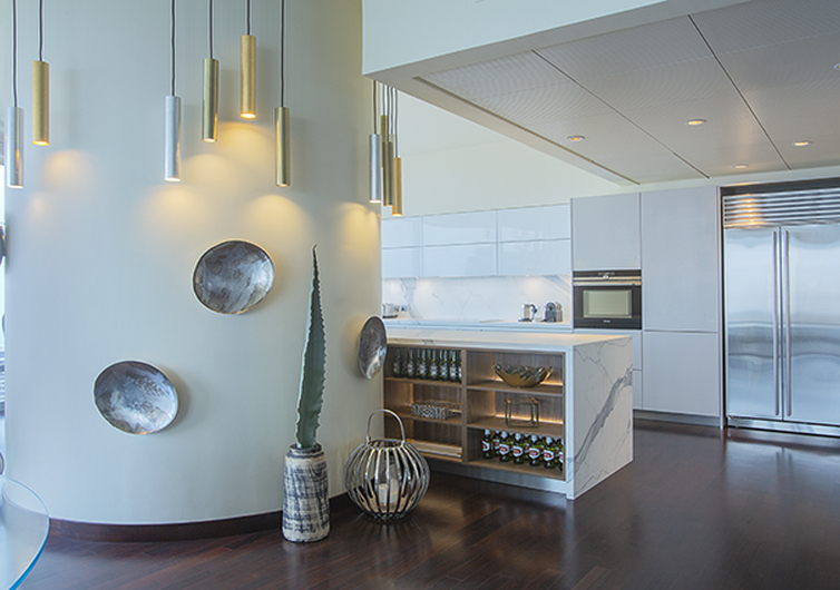 SapienStone custom kitchen island with Calacatta Statuario marble-effect stoneware top