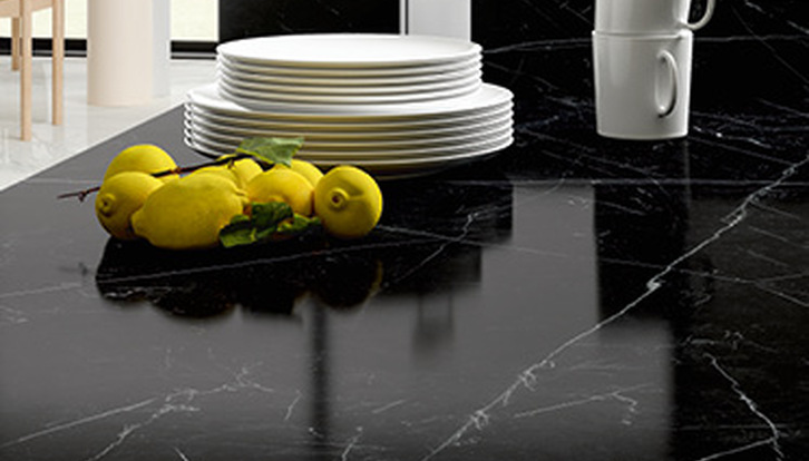 Black kitchen counter. Style and functionality tips
